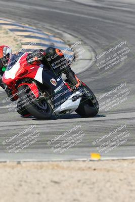 media/Dec-01-2025-Moto Forza (Mon) [[2daa91e15f]]/2-Intermediate Group/Session 2 (Turns 9 and 10)/